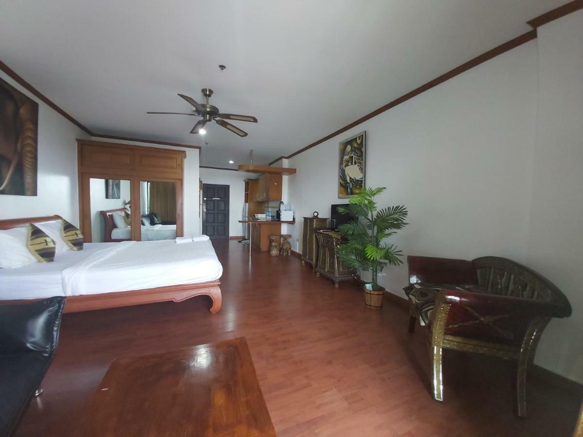 Condominum In Jomtien Beach With Sea View, Balcony And Free Wifi Pattaya Εξωτερικό φωτογραφία