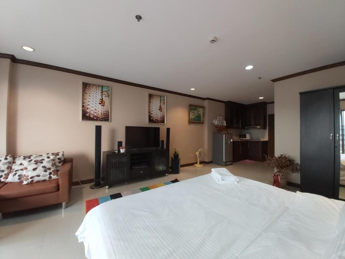 Condominum In Jomtien Beach With Sea View, Balcony And Free Wifi Pattaya Εξωτερικό φωτογραφία